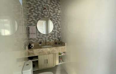 Imagem 3: Casa com piscina sol nascente &gt