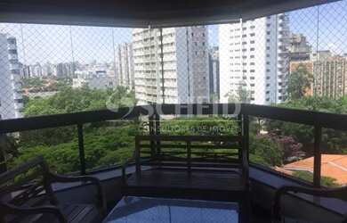 Imagem: O apartamento possui 4 Dormitórios, 4 Banheiros, 4 Vagas na