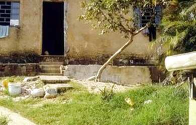 Imagem: A casa possui 3 Dormitórios, 1 Banheiro, 1m² de Área e está