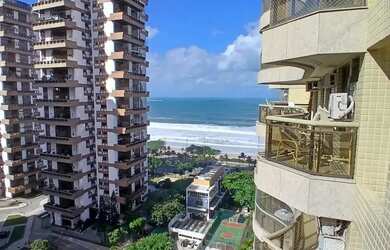 Imagem: O apartamento possui 3 Dormitórios, 3 Banheiros, 2 Vagas na