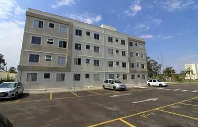 Imagem: O apartamento possui 2 Dormitórios, 1 Banheiro, 1 Vaga na garagem