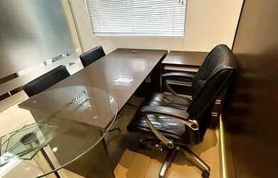 Imagem 7: Wall Street sala decorada PORTEIRA FECHADA