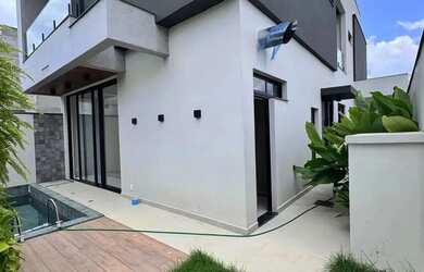 Imagem 4: Duplex em Fino Acabamento/ 04 Suítes com closet e Varanda/ 03Suítes...