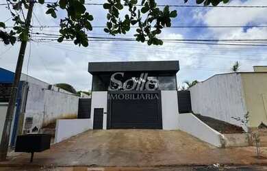 Imagem: O depósito possui 3 Vagas na garagem, 257m² de Área e está