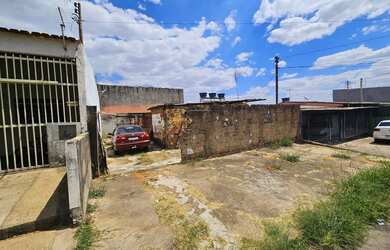 Imagem: O terreno possui 150m² de Área e está localizado em Recanto