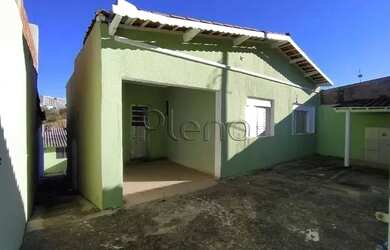 Imagem: A casa possui 2 Dormitórios, 1 Banheiro, 2 Vagas na garagem