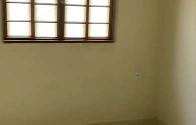 Imagem: A casa possui 3 Dormitórios, 2 Banheiros, 1 Vaga na garagem