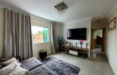 Imagem: O apartamento possui 3 Dormitórios, 1 Banheiro, 2 Vagas na