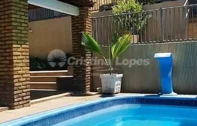 Imagem: A casa possui 1 Dormitório, 5 Banheiros e 232m² de Área e