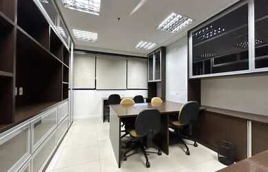 Imagem 3: Wall Street sala decorada PORTEIRA FECHADA