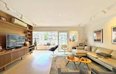 Imagem: O apartamento possui 3 Dormitórios, 3 Banheiros, 3 Vagas na