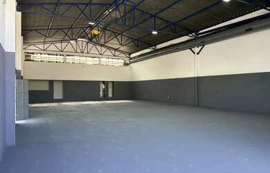 Imagem: O depósito possui 450m² de Área e está localizado em Jardim