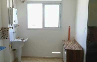 Imagem: O apartamento possui 1 Dormitório, 1 Banheiro, 1 Vaga na garagem