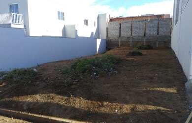 Imagem: O terreno possui 200m² de Área e está localizado em Jardim