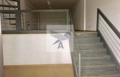 Imagem: O depósito possui 195m² de Área e está localizado em Santa