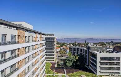 Imagem: O apartamento possui 3 Dormitórios, 5 Banheiros, 2 Vagas na