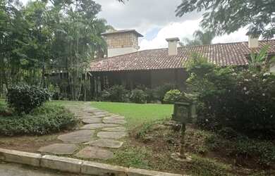 Imagem: A casa em condomínio possui 5 Dormitórios, 5 Banheiros, 5