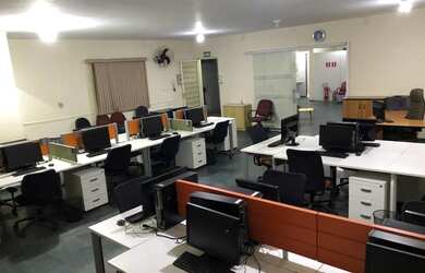 Imagem: O depósito possui 130m² de Área e está localizado em Jardim