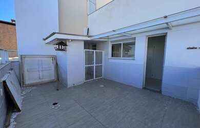 Imagem 6: Cobertura com piscina privativa e vista mar localizada no bairro Estreito