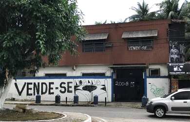 Imagem: A casa possui 3 Dormitórios, 2 Banheiros, 247m² de Área e