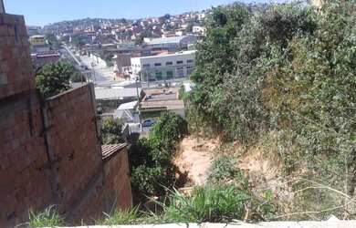 Imagem 1: Vende- se lote acidentado no bairro cruzeiro do sul