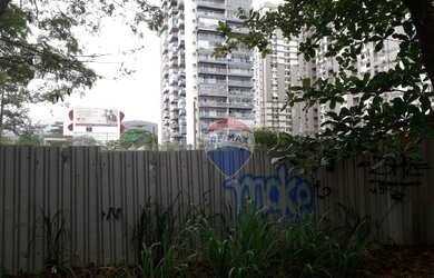 Imagem: O terreno possui 6.702m² de Área e está localizado em Barra