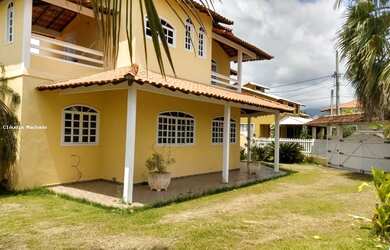 Imagem: A casa em condomínio possui 4 Dormitórios, 4 Banheiros, 4