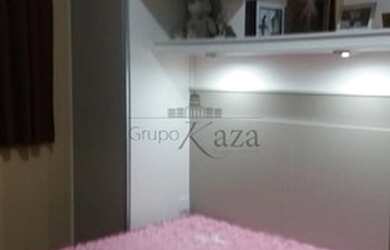 Imagem: A casa possui 2 Dormitórios, 1 Banheiro, 2 Vagas na garagem