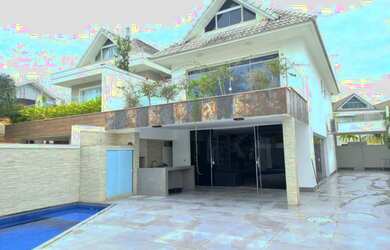 Imagem: A casa em condomínio possui 3 Dormitórios, 5 Banheiros, 3