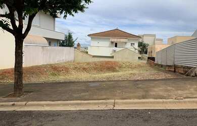 Imagem: O terreno possui 25.200m² de Área e está localizado em Jardim