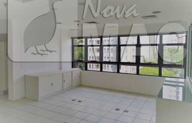 Imagem: O depósito possui 2 Vagas na garagem, 98m² de Área e está