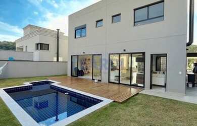 Imagem: A casa em condomínio possui 3 Dormitórios, 3 Banheiros, 4