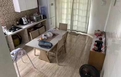 Imagem: A casa possui 2 Dormitórios, 2 Banheiros, 1 Vaga na garagem