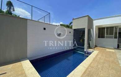 Imagem: A casa em condomínio para alugar possui 4 Dormitórios, 5 Banheiros