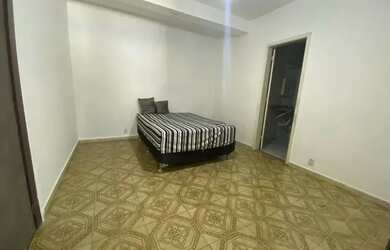 Imagem: A casa para alugar possui 4 Dormitórios, 5 Banheiros, 1 Vaga