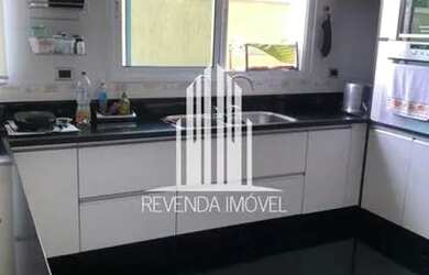 Imagem: A casa em condomínio possui 4 Dormitórios, 5 Banheiros, 4