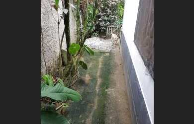 Imagem: A casa possui 2 Dormitórios, 1 Banheiro, 2 Vagas na garagem