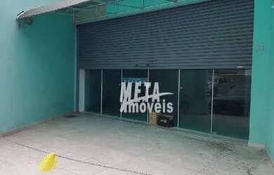 Imagem: O depósito possui 2 Vagas na garagem, 128m² de Área e está