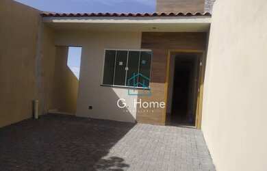 Imagem: A casa possui 4 Dormitórios, 3 Banheiros, 2 Vagas na garagem