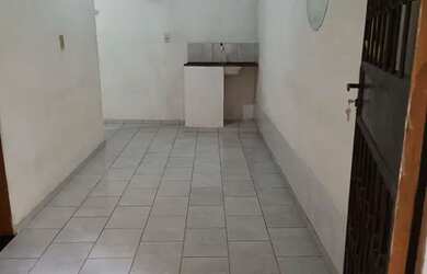 Imagem: A kitnet possui 1 Dormitório, 1 Banheiro e está localizado