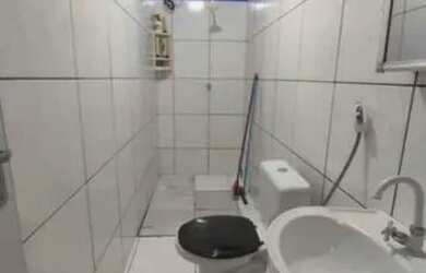 Imagem: A casa possui 2 Dormitórios, 2 Banheiros, 96m² de Área e