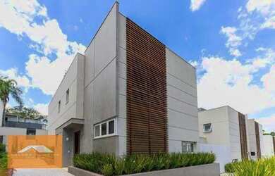 Imagem: O apartamento possui 4 Dormitórios, 5 Banheiros, 5 Vagas na