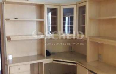 Imagem: A casa possui 4 Dormitórios, 3 Banheiros, 2 Vagas na garagem