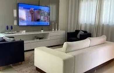 Imagem: A casa possui 3 Dormitórios, 2 Banheiros, 3 Vagas na garagem