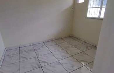 Imagem: A casa possui 1 Dormitório, 1 Banheiro, 2 Vagas na garagem