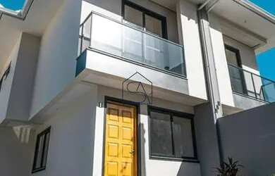 Imagem: A casa possui 2 Dormitórios, 2 Banheiros, 2 Vagas na garagem