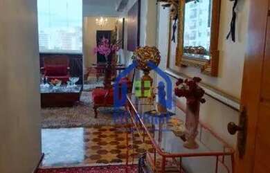 Imagem: O apartamento possui 3 Dormitórios, 3 Banheiros, 2 Vagas na