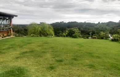 Imagem: A chácara possui 2493m² de Área e está localizado em Week