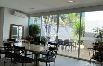 Imagem 12: Casa residencial disponível para venda no bairro Tabajaras em Uberlândia-MG