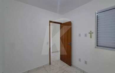 Imagem 4: Apartamento com 1 quarto, sala, cozinha, banheiro e área de serviço